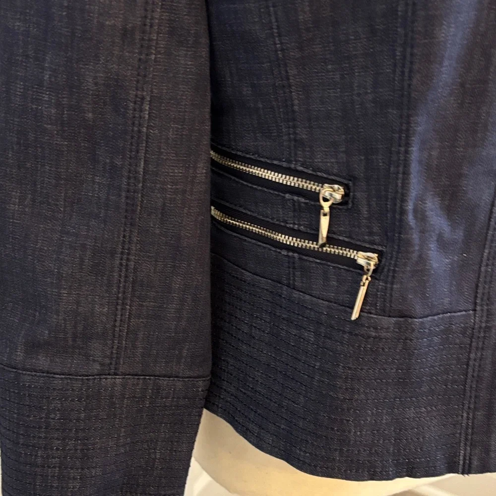 WHBM Women's Denim Jacket NWOT - Picture 3 of 6